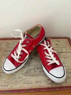 Converse Red Low-Top All Star Sneakers